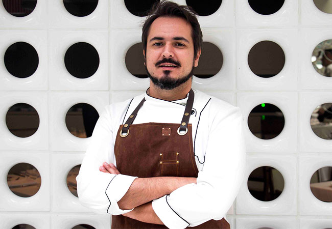 Chef Paulo Kotzent assume a cozinha do Attimo 