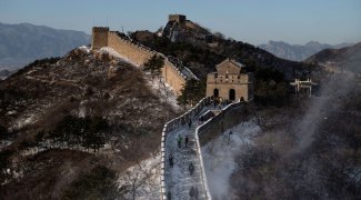 Trecho mais visitado da Muralha da China reabre aos visitantes