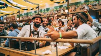 Pandemia de coronavírus cancela Oktoberfest 2020 na Alemanha
