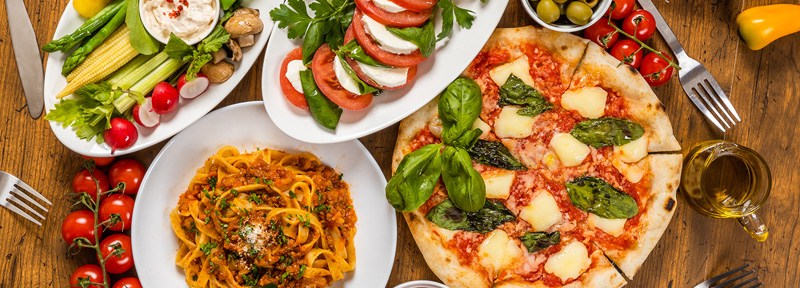 Uma reunião de lugares que prepara - e entrega - o melhor da gastronomia italiana para você se deliciar sem sair de casa