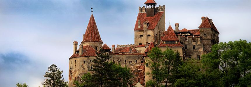 Castelo do Drácula distribui vacinas contra Covid-19 para visitantes