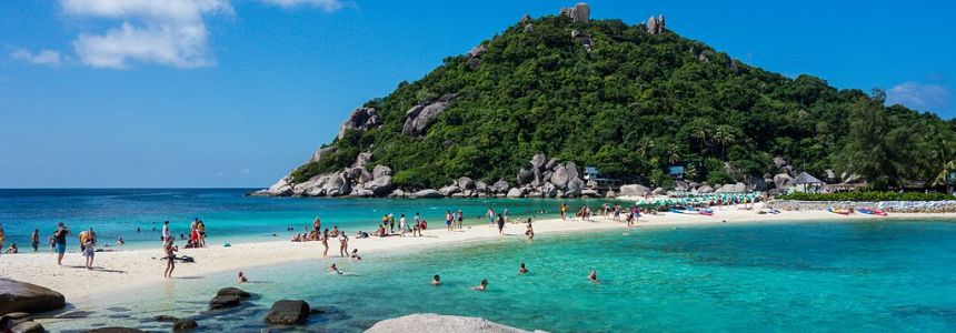Após reabrir Phuket, Tailândia recebe turistas vacinados em outras três ilhas turísticas