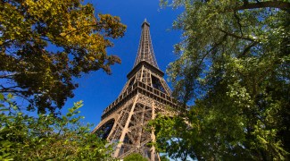 Torre Eiffel reabre para visitação após ficar quase nove meses fechada