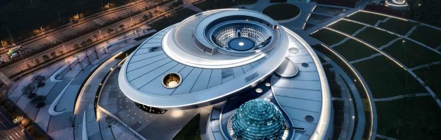Espaço é uma filial do Museu de Ciência e Tecnologia de Xangai, tem 420.000 m² e abriga exposições, planetário, observatório e um telescópio solar de 78 metros de altura