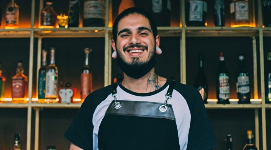 Carlos Franco, head bartender do Iscondido, bar secreto na capital paulista