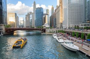 Apesar de ser a terceira maior cidade dos Estados Unidos, Chicago oferece charme e estilo de vida de cidade pequena, com programas e opções de turismo de metrópole. Um mix delicioso para qualquer visitante 