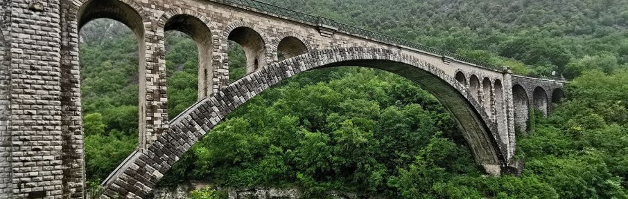 Itália, Eslovênia, Noruega e tantos outros países europeus oferecem viagens de trem por paisagens inesquecíveis