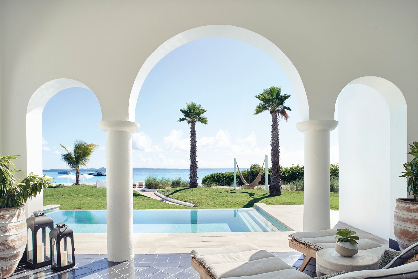 One of the best resorts in the world is in Anguilla and has a daily rate of BRL 9,000