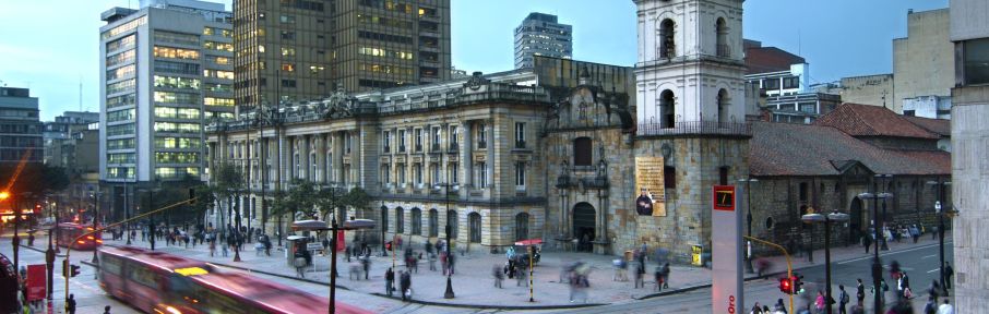 Neste giro pela capital colombiana, conheça restaurantes que valem a vista, um museu dedicado a Fernando Botero e todos os bairros que precisam estar no seu roteiro 