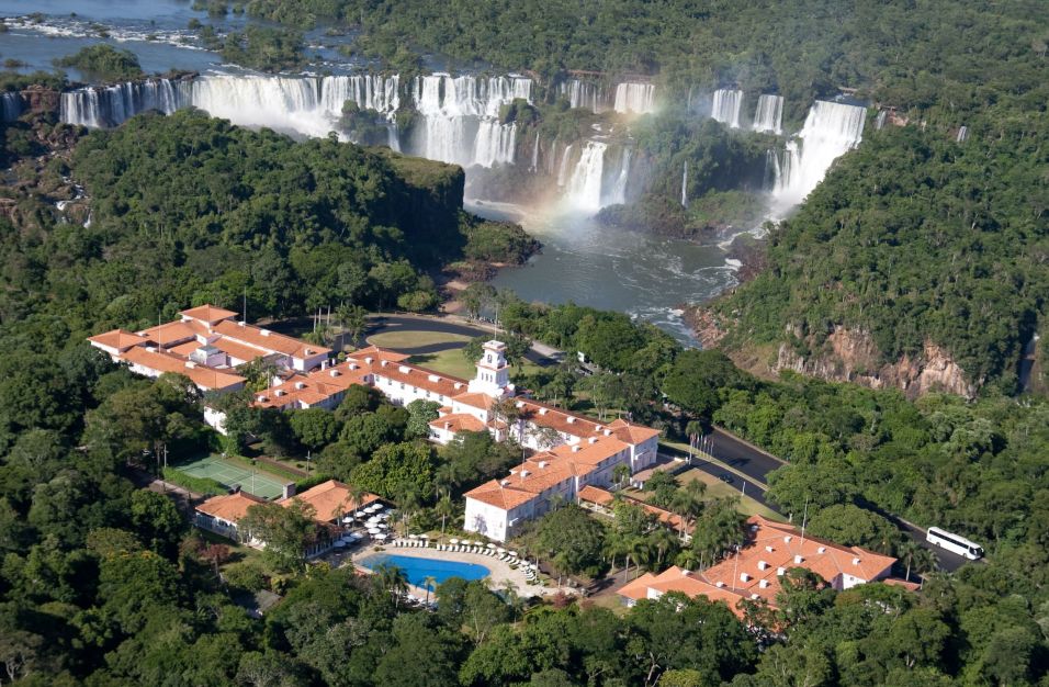 Hotel das Cataratas is a feast of unique experiences in the middle of Iguaçu Park